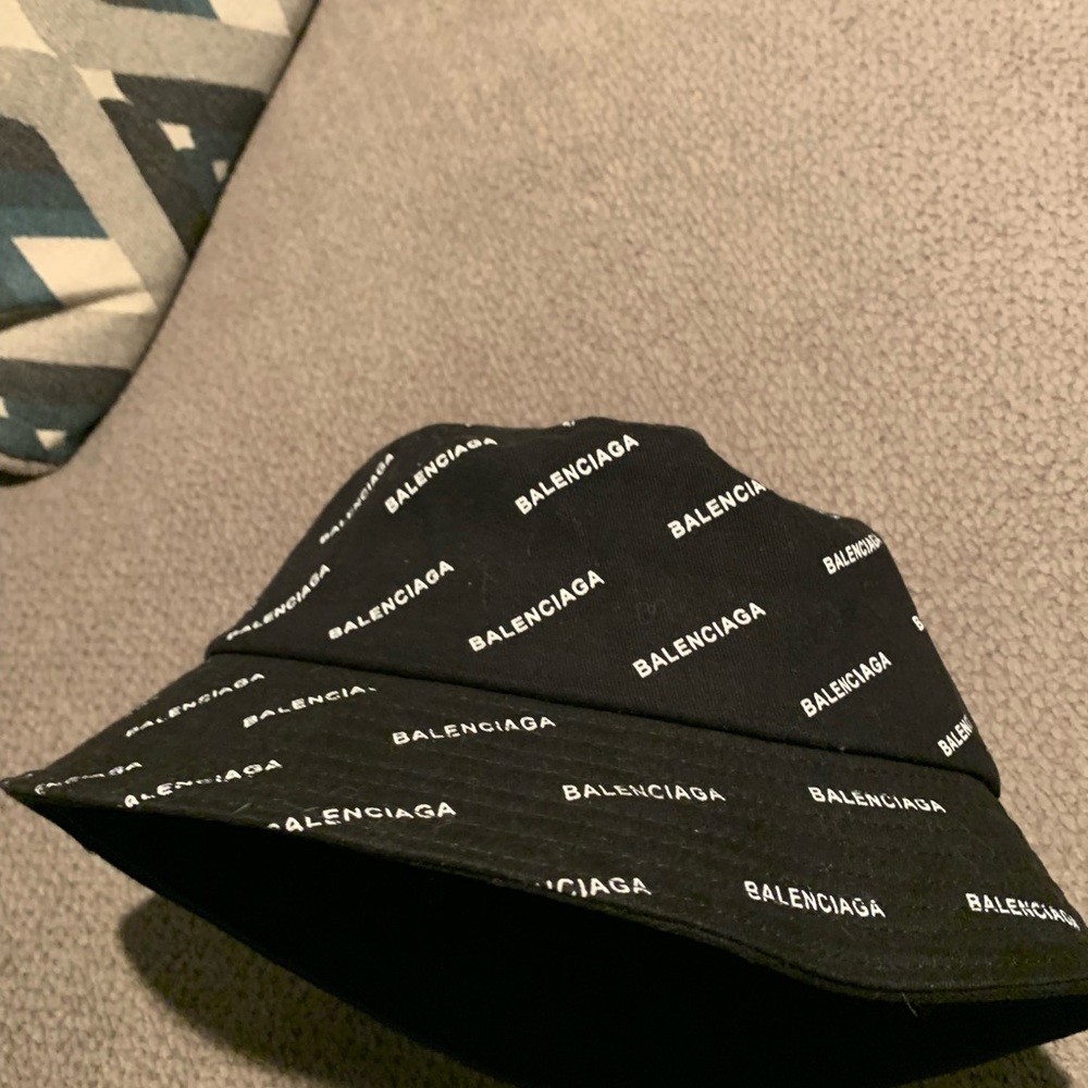 Balenciaga bucket hat
